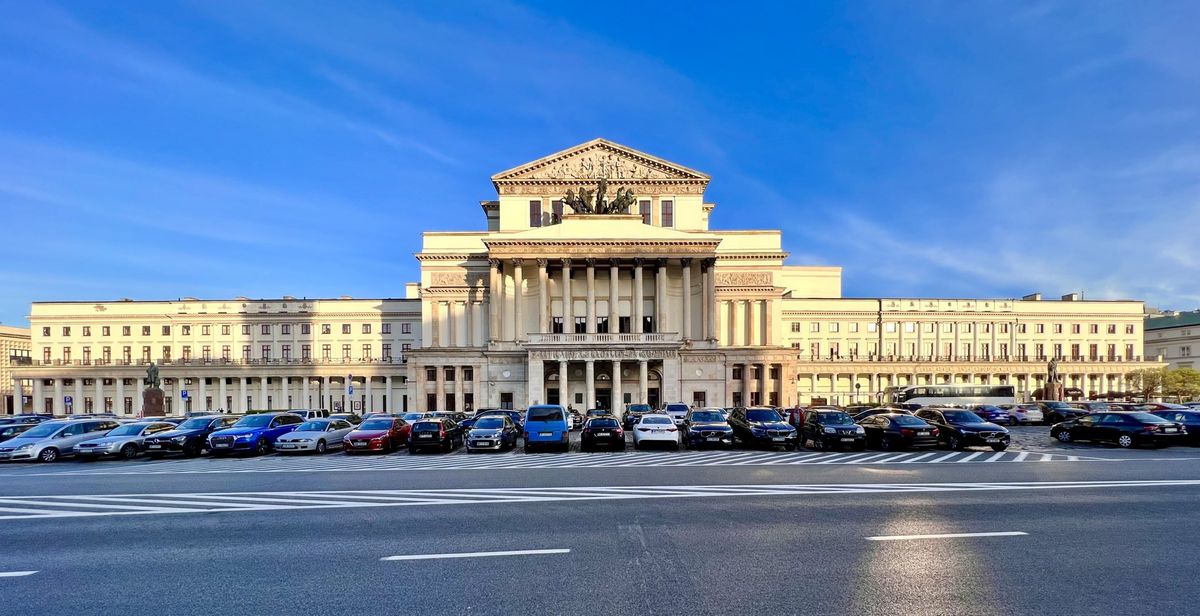 Das Teatr Wielki, die Polnische Nationaloper, am Theaterplatz in Warschau