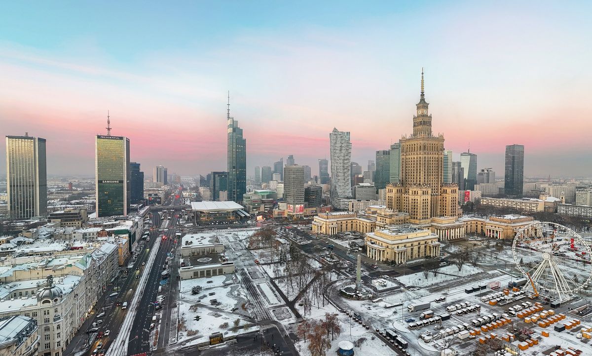 Die Skyline von Warschau im Winter
