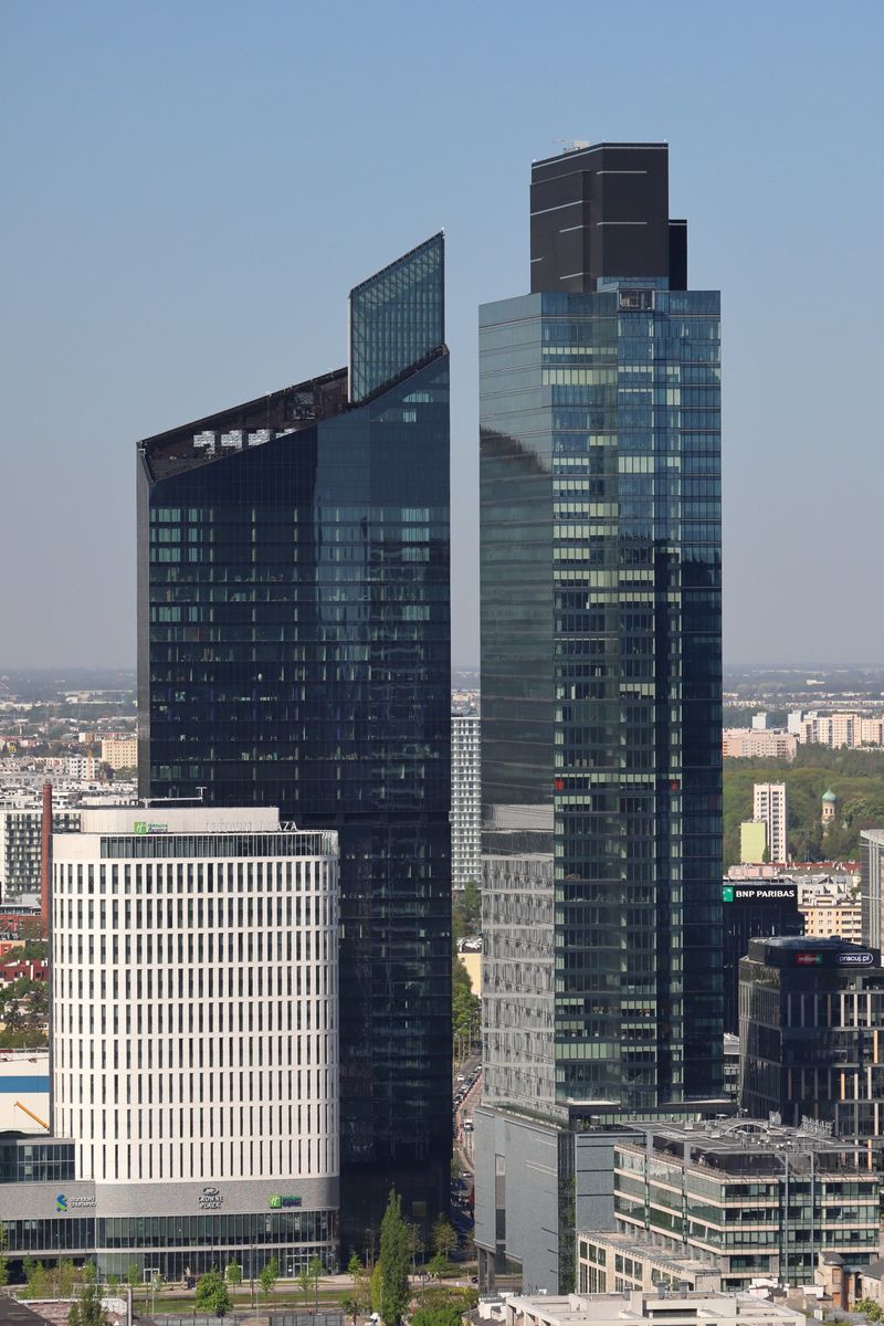 Blick von der Aussichtsterrasse des Kulturpalasts auf die Hochhäuser von Warschau
